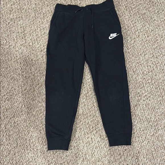 Nike Black Joggers with Tapered Fit - Picture 1 of 3